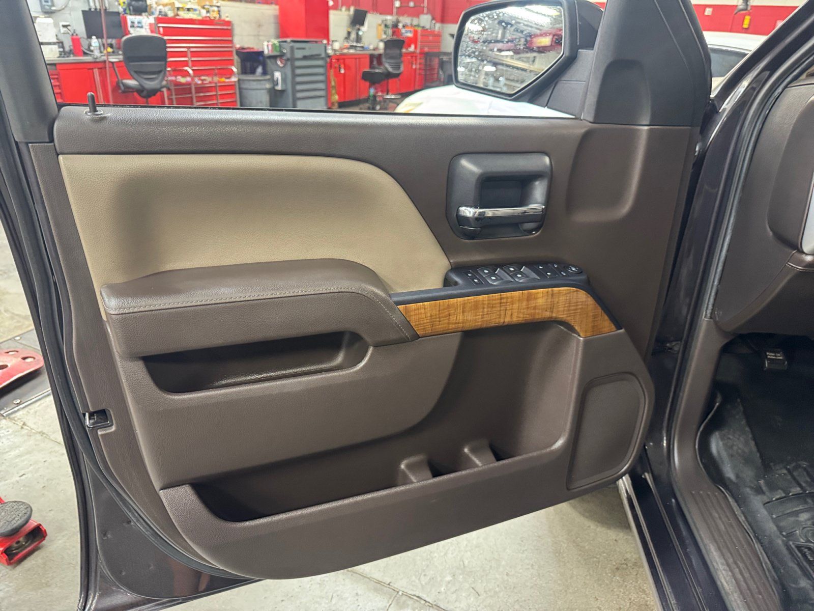 Used 2014 GMC Sierra 1500 SLE w/ SLE Value Package RWD image 13
