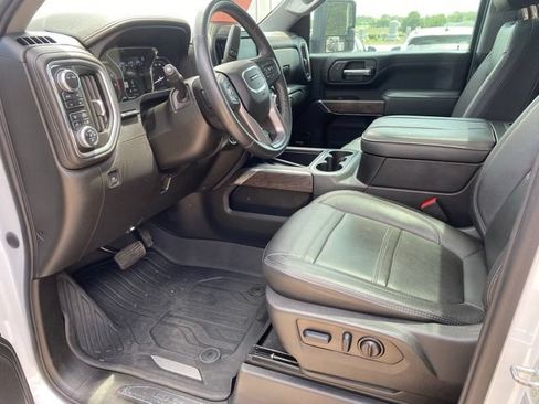 Used 2023 GMC Sierra 2500 Denali w/ Denali Ultimate Package AWD/4WD image 10