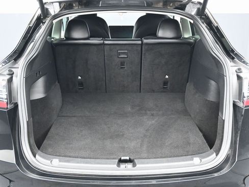 Used 2022 Tesla Model Y Performance image 14