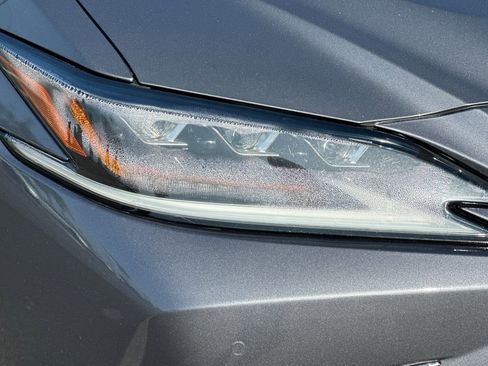 Used 2019 Lexus ES 350 Ultra Luxury w/ Accessory Package 2 image 10