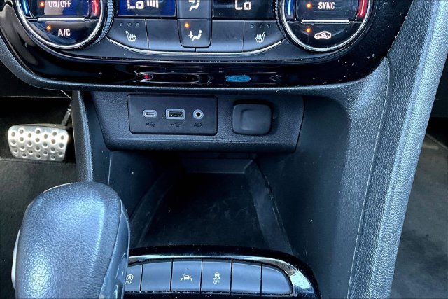 Used 2023 Buick Encore GX Select w/ Sport Touring Package FWD image 15