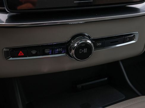 New 2026 Volvo XC90 T8 Ultra w/ Protection Package Premier image 37