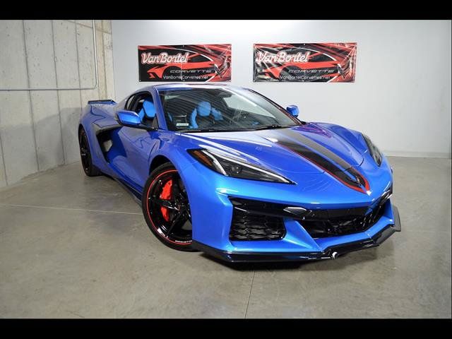 Used 2025 Chevrolet Corvette E-Ray AWD/4WD image 1