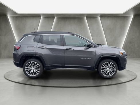 Used 2023 Jeep Compass Limited w/ Elite Group AWD/4WD image 8