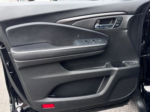 Used 2022 Honda Pilot Special Edition image 13