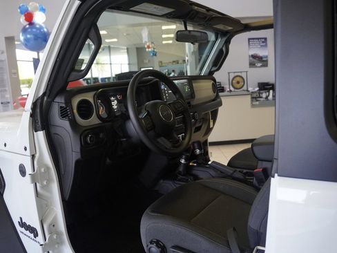 New 2026 Jeep Wrangler Sport AWD/4WD image 18