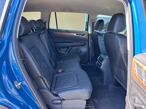 Used 2026 Volkswagen Atlas SE FWD image 19