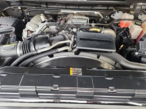 Used 2021 Chevrolet Silverado 2500 LTZ w/ LTZ Premium Package image 30