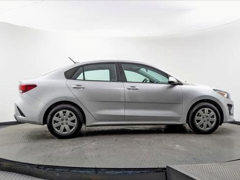 Used 2022 Kia Rio S image 9