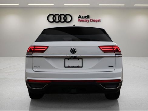 Used 2023 Volkswagen Atlas Cross Sport SE w/ Black Wheel Package image 4