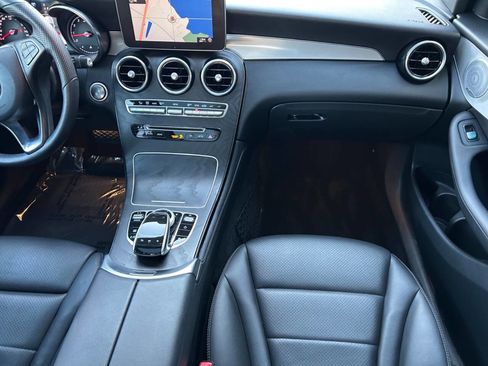 Used 2019 Mercedes-Benz GLC 300 4MATIC w/ Multimedia Package image 18