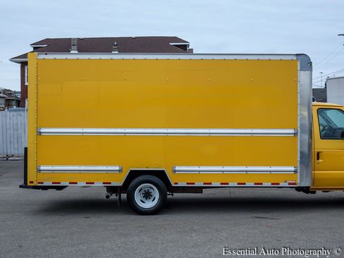 Used 2019 Ford E-350 and Econoline 350 Super Duty image 9