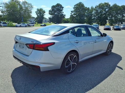Used 2024 Nissan Altima 2.5 SR FWD image 5