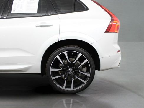 Certified 2023 Volvo XC60 B5 Ultimate w/ Climate Package image 72