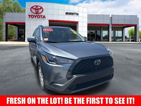 Used 2024 Toyota Corolla Cross LE image 1