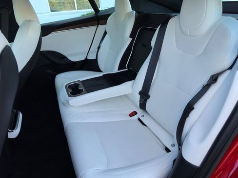 Used 2024 Tesla Model S AWD/4WD image 34