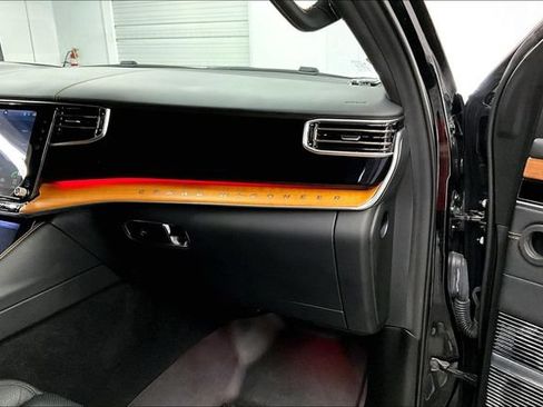 Used 2024 Jeep Grand Wagoneer Series III AWD/4WD image 19