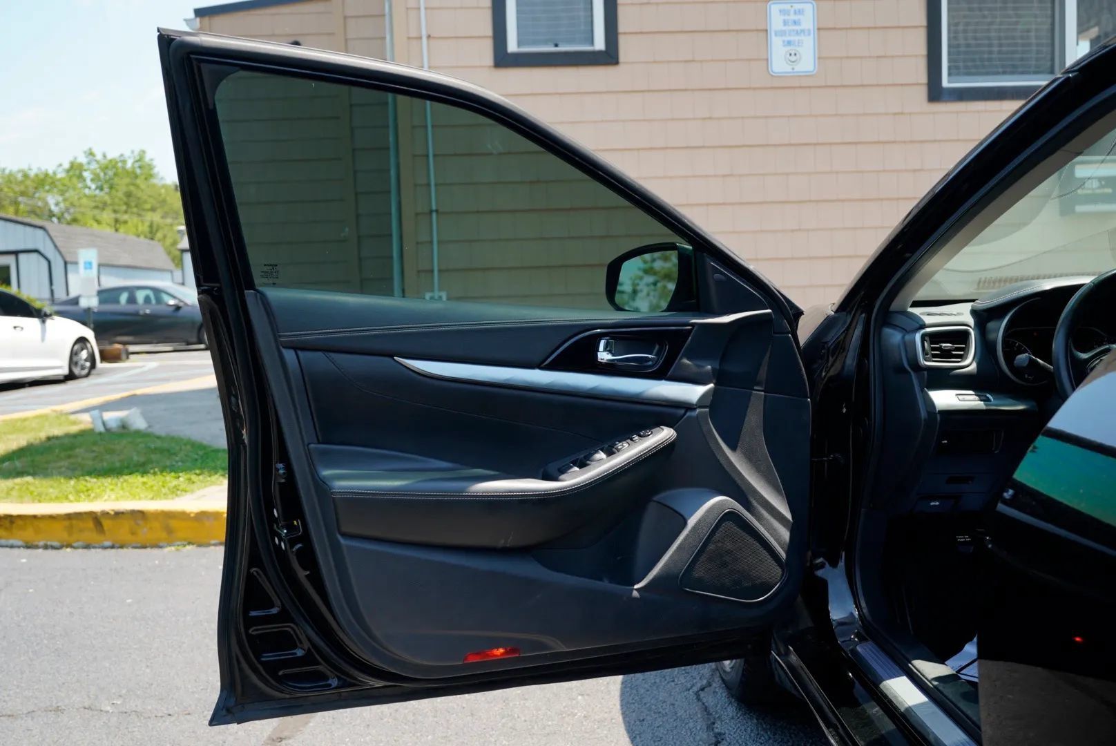 Used 2022 Nissan Maxima SV w/ Floor Mat Group FWD image 18