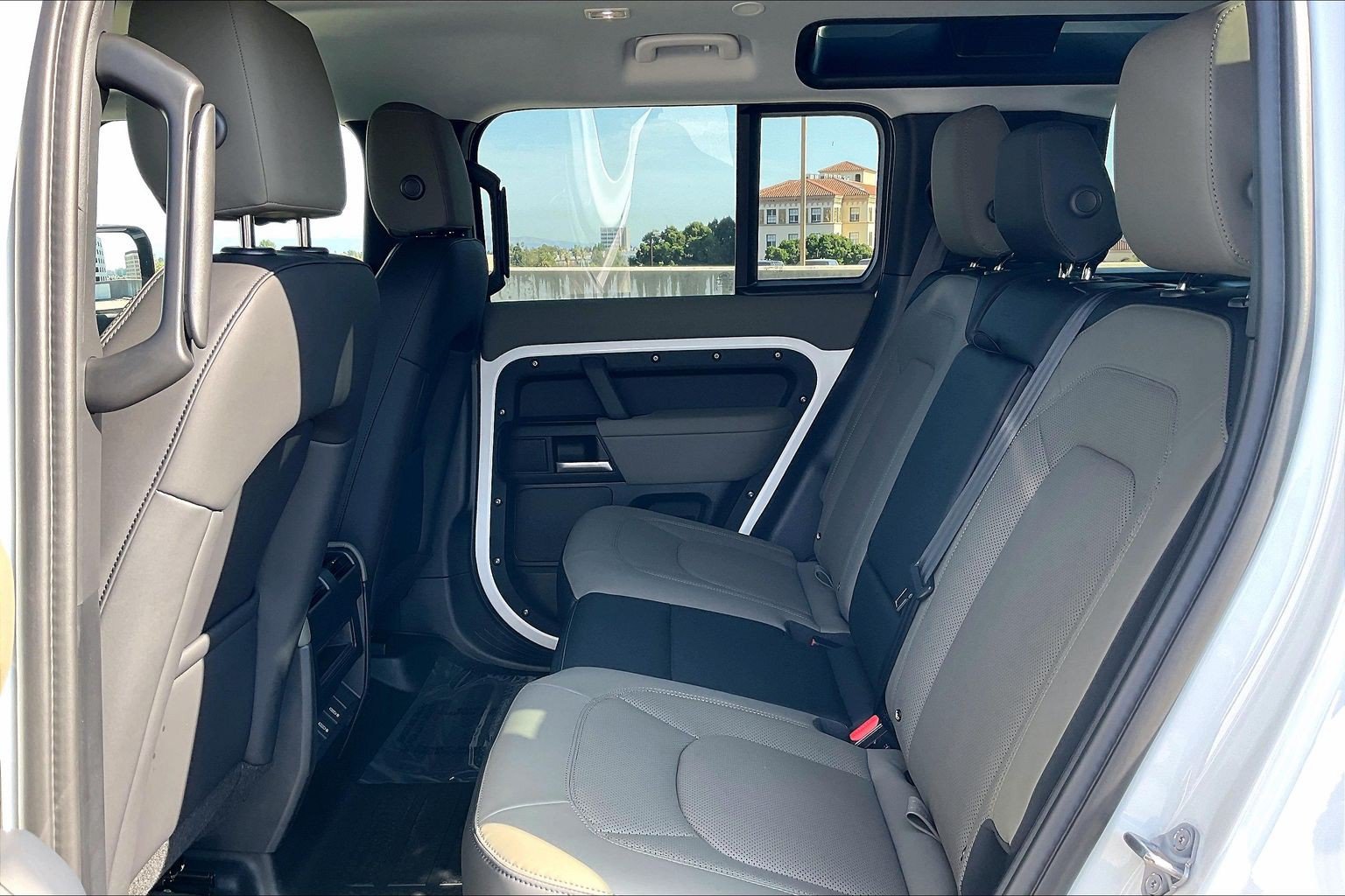 New 2026 Land Rover Defender 110 S AWD/4WD image 17
