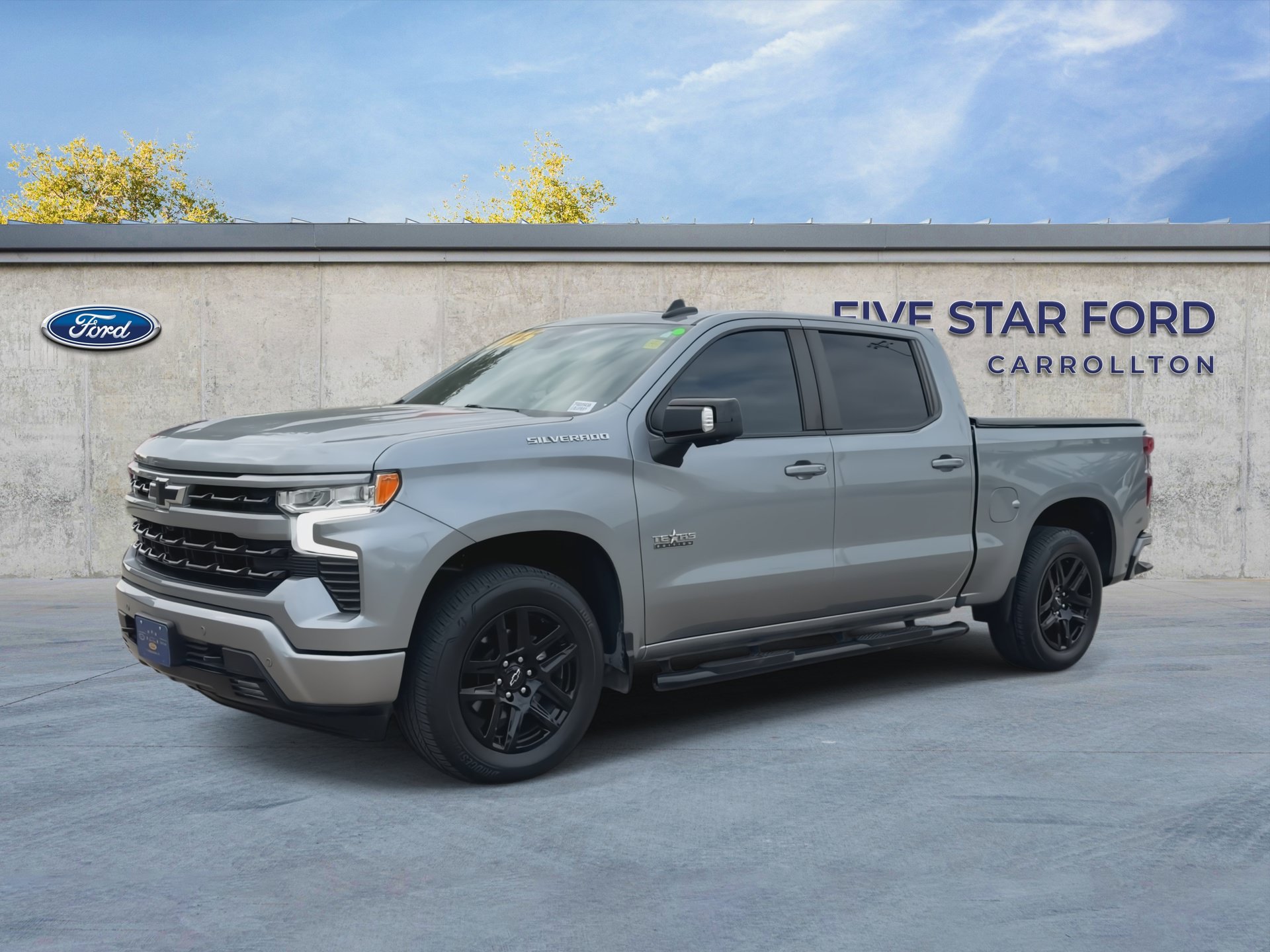 Used 2025 Chevrolet Silverado 1500 RST RWD image 4