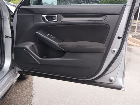 Used 2025 Honda Civic Sport image 10