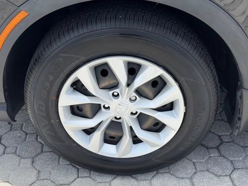 Used 2024 Honda CR-V LX image 17