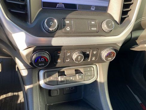 Used 2023 GMC Acadia SLE w/ Driver Convenience Package image 25