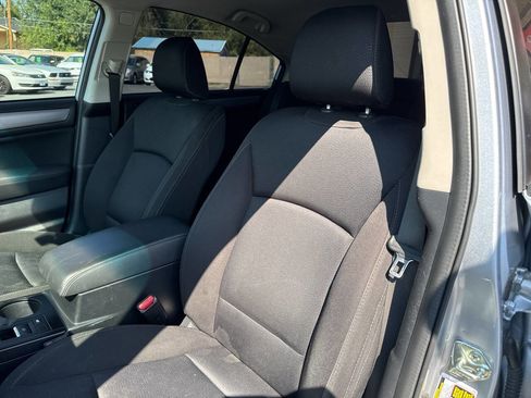 Used 2017 Subaru Legacy 2.5i Premium image 11