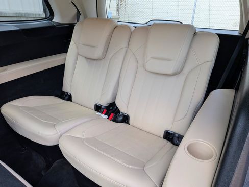 Used 2019 Mercedes-Benz GLS 450 4MATIC image 4