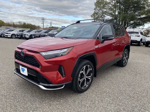 Used 2022 Toyota RAV4 XSE w/ Premium Package image 11