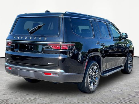 Used 2022 Jeep Wagoneer Series III AWD/4WD image 6