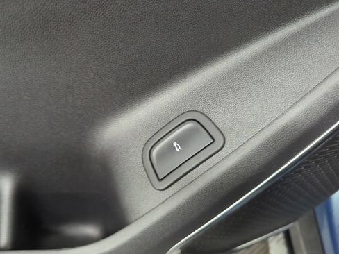 Used 2024 Chevrolet Traverse LT w/ Enhanced Driving Package FWD image 12
