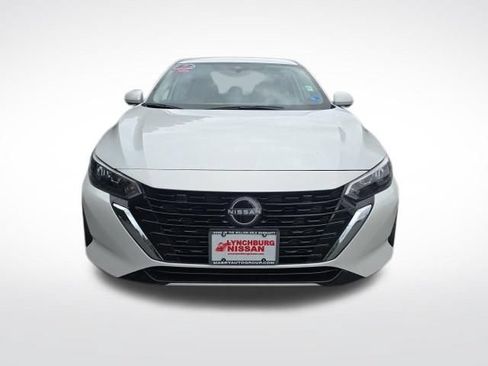 Certified 2025 Nissan Sentra SV w/ SV Premium Package FWD image 7