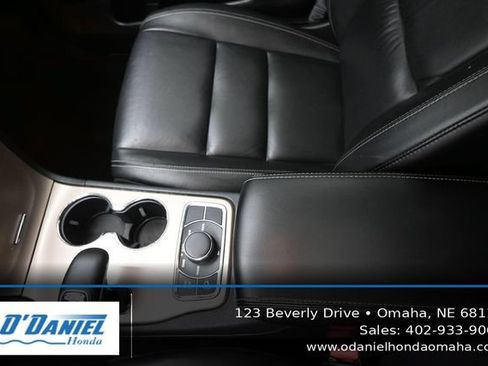 Used 2015 Jeep Grand Cherokee Limited w/ Trailer Tow Group IV AWD/4WD image 33