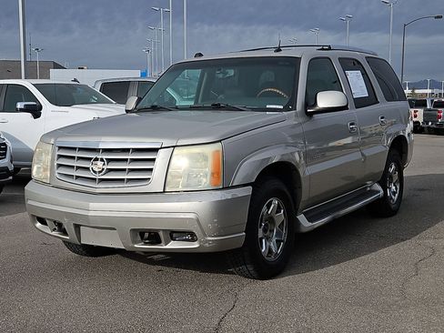 Used 2004 Cadillac Escalade Base image 8