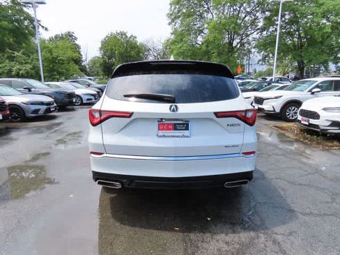 Used 2022 Acura MDX SH-AWD image 5
