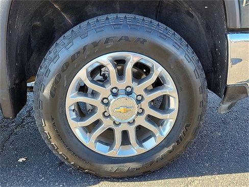 Certified 2025 Chevrolet Silverado 2500 LTZ w/ LTZ Convenience Package image 7