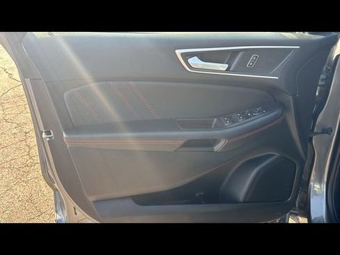 Certified 2024 Ford Edge ST-Line AWD/4WD image 10