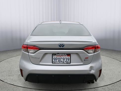 Used 2025 Toyota Corolla SE AWD/4WD image 6