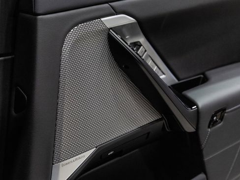 Used 2025 BMW i7 xDrive60 image 46