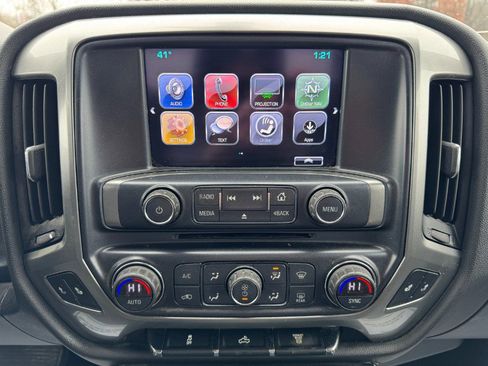 Used 2018 Chevrolet Silverado 3500 LT image 21