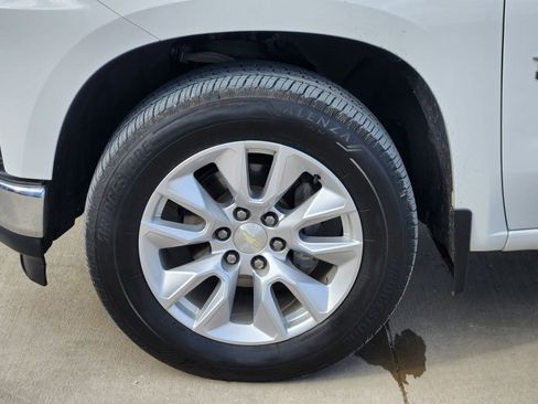 Used 2019 Chevrolet Silverado 1500 LT w/ Texas Edition image 11