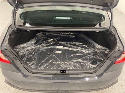 Used 2025 Toyota Camry SE image 34