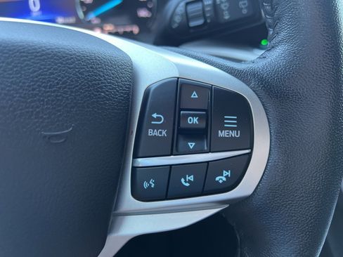 Used 2021 Ford Explorer XLT image 29