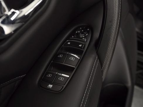 Used 2023 INFINITI QX80 Sensory AWD/4WD image 12
