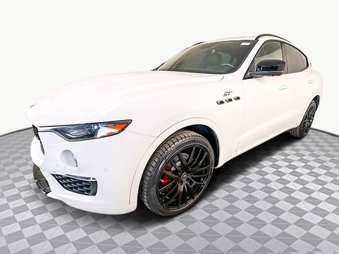 Used 2022 Maserati Levante GT image 4