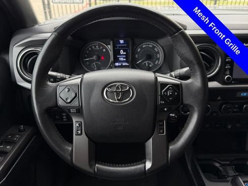 Used 2021 Toyota Tacoma TRD Off-Road w/ Technology Package AWD/4WD image 14