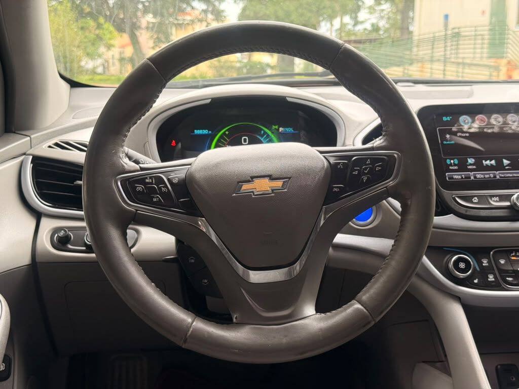 Used 2017 Chevrolet Volt LT w/ Comfort Package FWD image 16