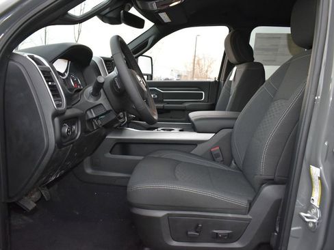New 2026 RAM 2500 Big Horn AWD/4WD image 13