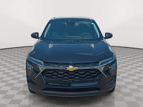 Used 2026 Chevrolet Trax LS w/ Driver Confidence Package FWD image 3